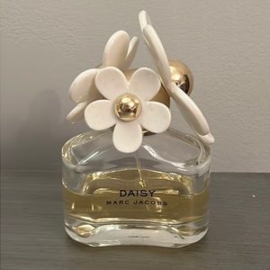 COPY - Daisy Marc Jacobs